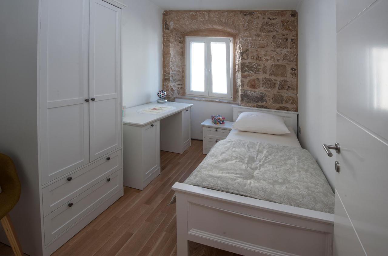 Apartment Antea Sinj Bagian luar foto