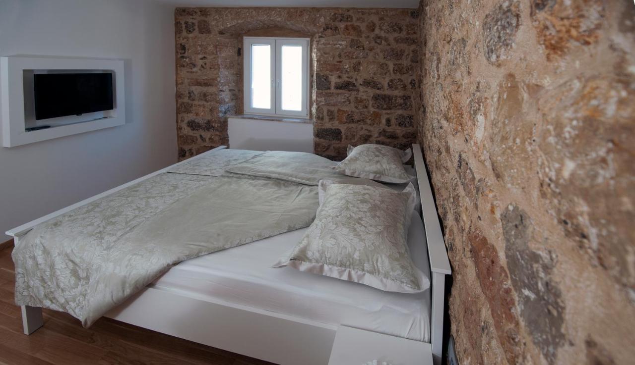 Apartment Antea Sinj Bagian luar foto