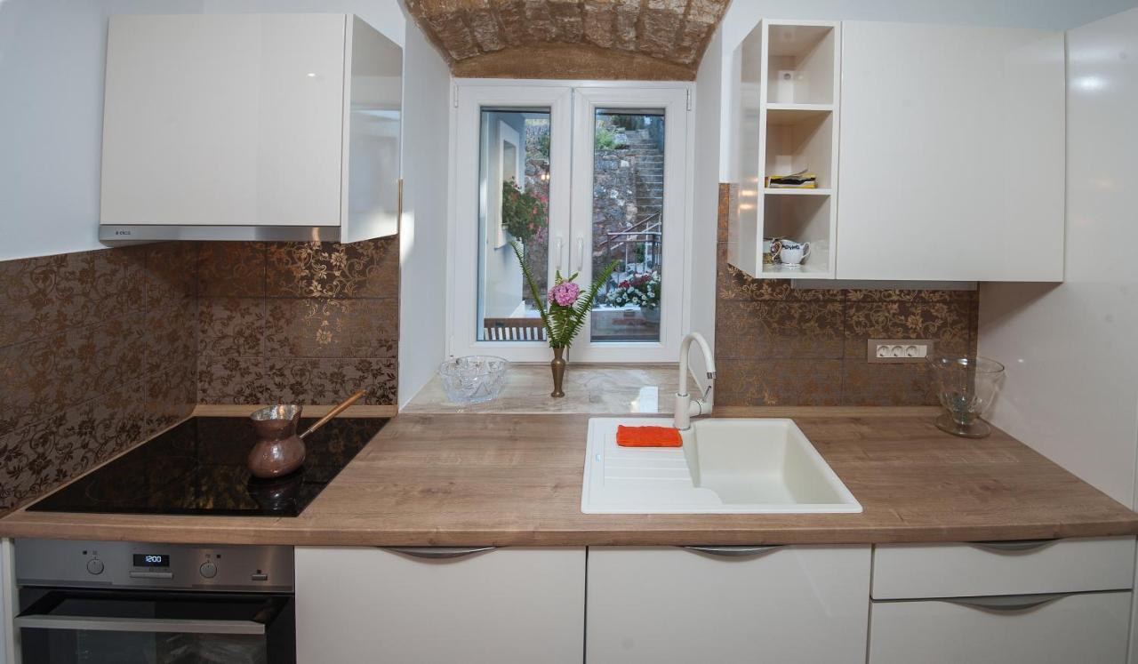 Apartment Antea Sinj Bagian luar foto